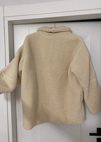 Bej Yüksek Yakalı Kadın Peluş Ceket - Görsel 4