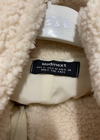 Bej Yüksek Yakalı Kadın Peluş Ceket - Görsel 5