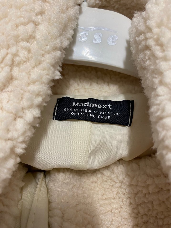 Bej Yüksek Yakalı Kadın Peluş Ceket - Görsel 5