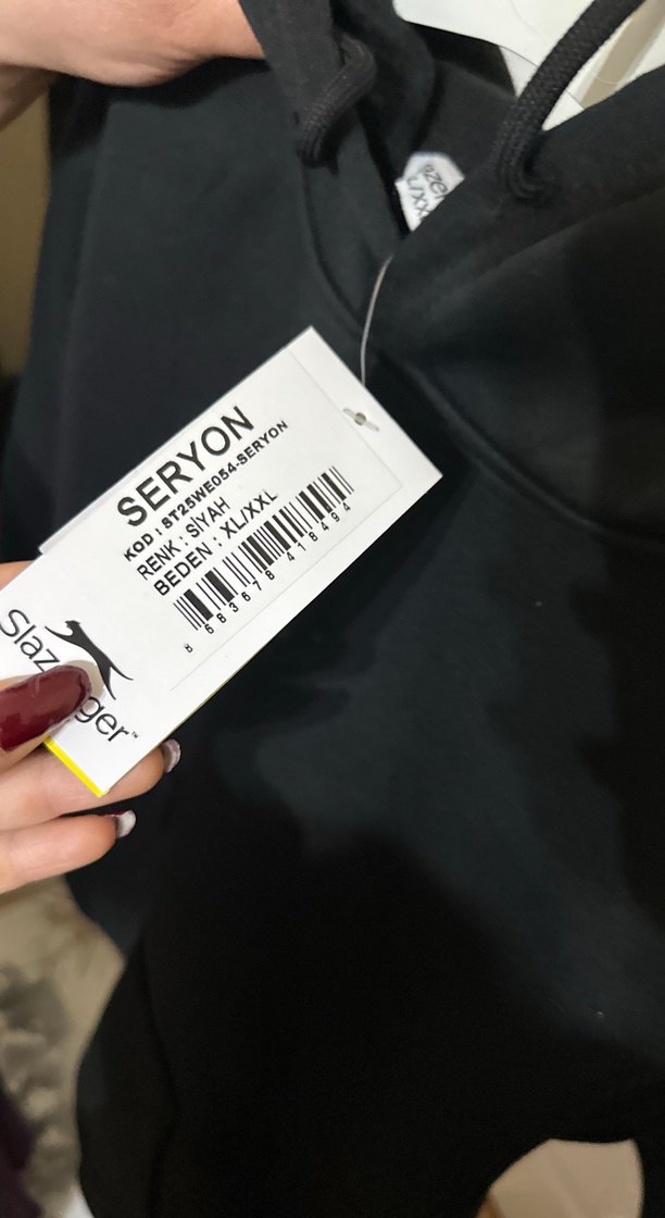 Kadın Siyah Kapüşonlu Salaş Sweatshirt - Görsel 4