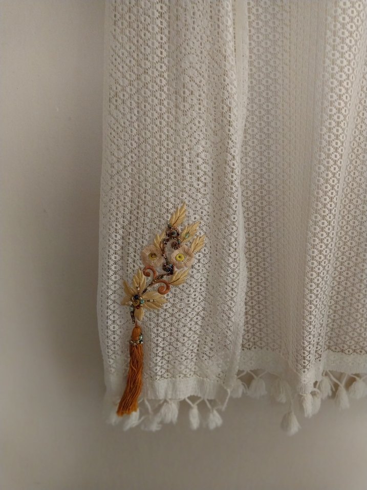 Püsküllü Nakışlı Uzun Örgü Kadın Yelek - Görsel 2