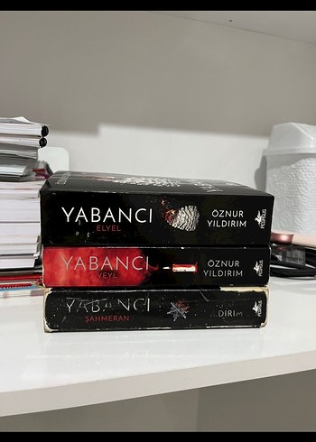 Öznur Yıldırım - Yabancı Serisi Roman Seti