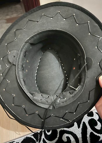 Diğer Kırmızı Kurdeleli Siyah Deri Gotik çocuk Şapka