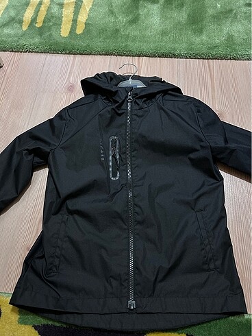 Decathlon çocuk yağmurluk