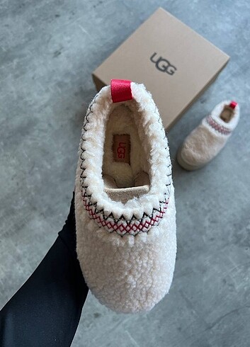 36 Beden beyaz Renk UGG tazz braid 