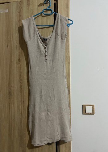 Bej V Yaka Midi Pamuklu Elbise