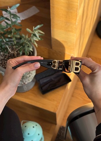 Balenciaga Güneş Gözlüğü - Görsel 4