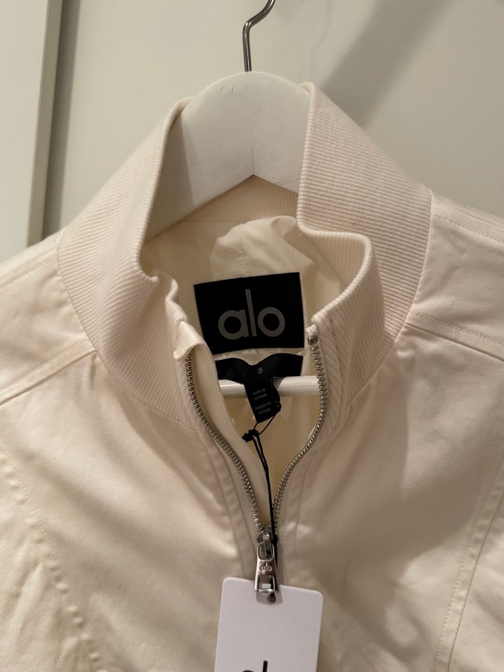 Alo Yoga Ceket - Görsel 3