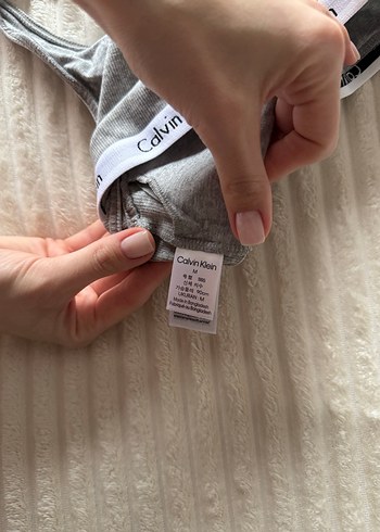 Calvin Klein Siyah ve Gri Spor Sütyeni - Görsel 4