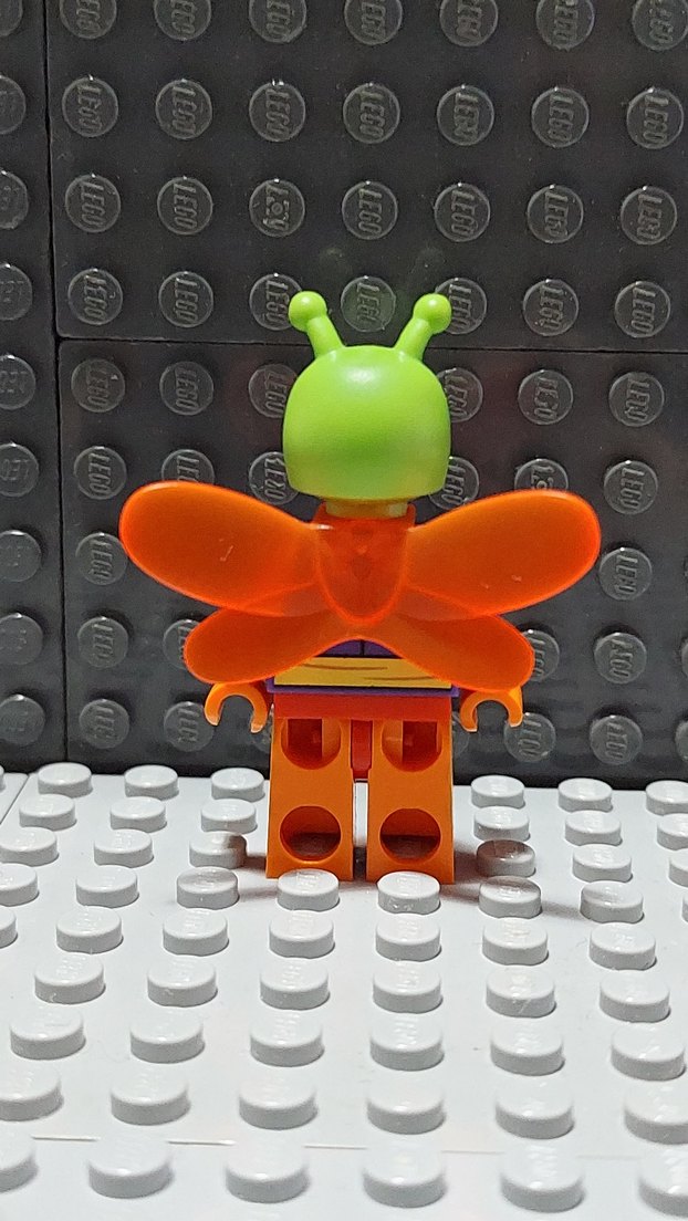 Lego Dc Super Heroes Killer Moth (71020), (coltlbm36) - Görsel 2