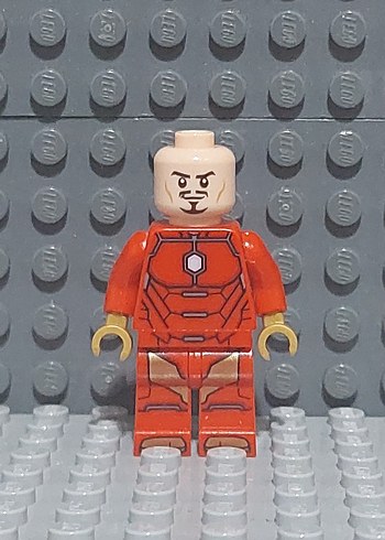 Lego Marvel Super Heroes Avengers. Invincible Iron Man (76077) - Görsel 3