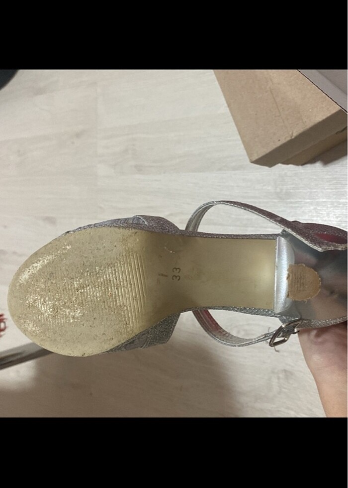 Topuklu ayakkabı - Görsel 4