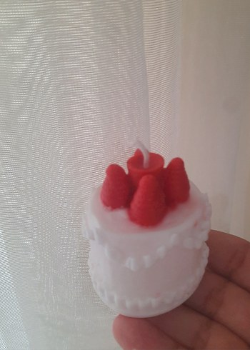 Beyaz Pasta Görünümlü Mum