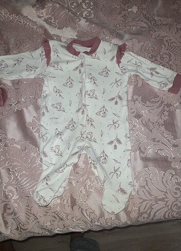 3.6 Aylik bebek tulumlari