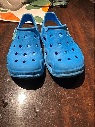 Crocs 27 C/10