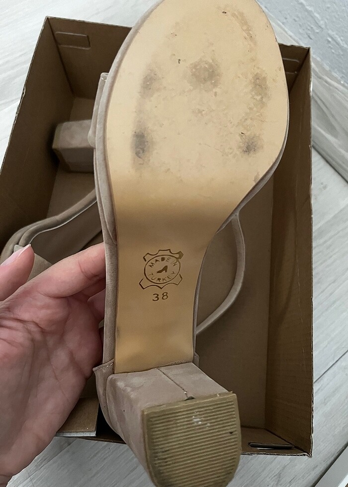 Topuklu ayakkabı - Görsel 3