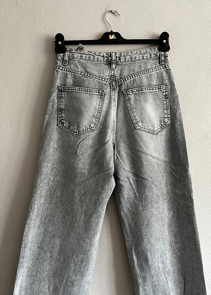 Yırtık jean - Görsel 4