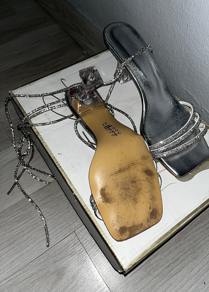 Topuklu ayakkabı - Görsel 3