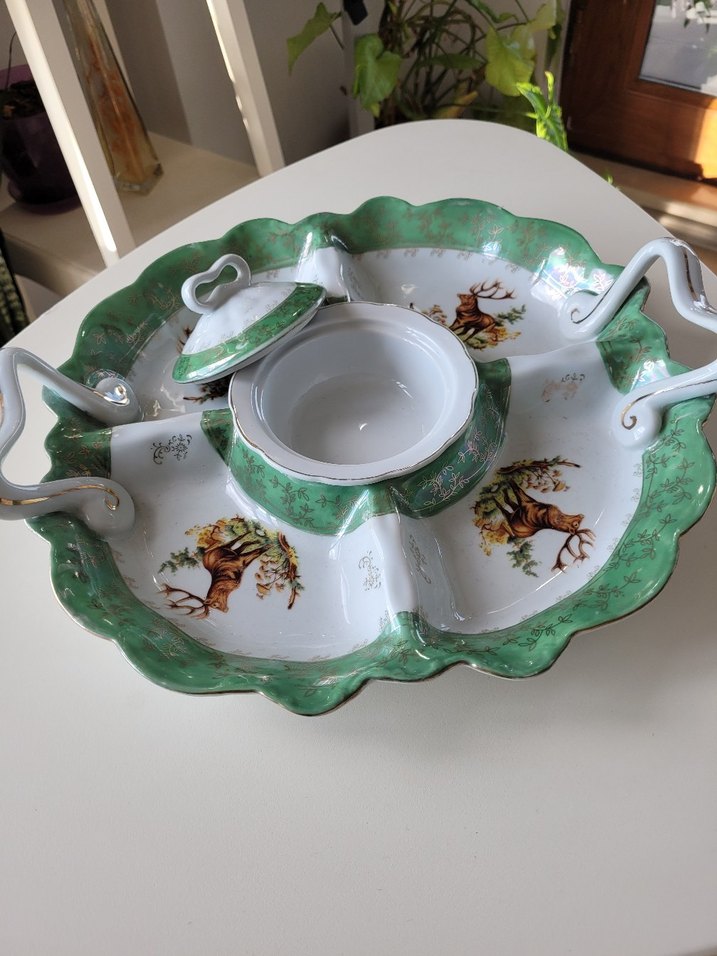 Çekoslovak yeşil Geyik Desenli Parlak Bölmeli Servis Tabağı - Görsel 3