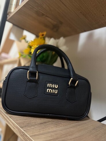 Miu Miu Miu çanta