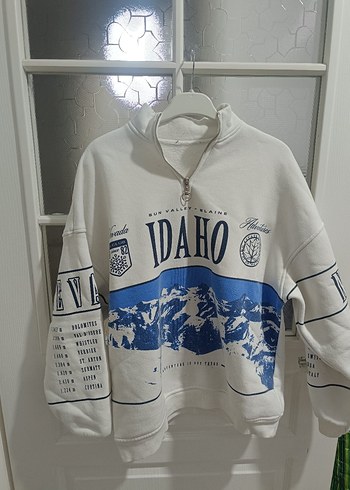 Kadın Beyaz Baskılı Yarım Fermuarlı Sweatshirt