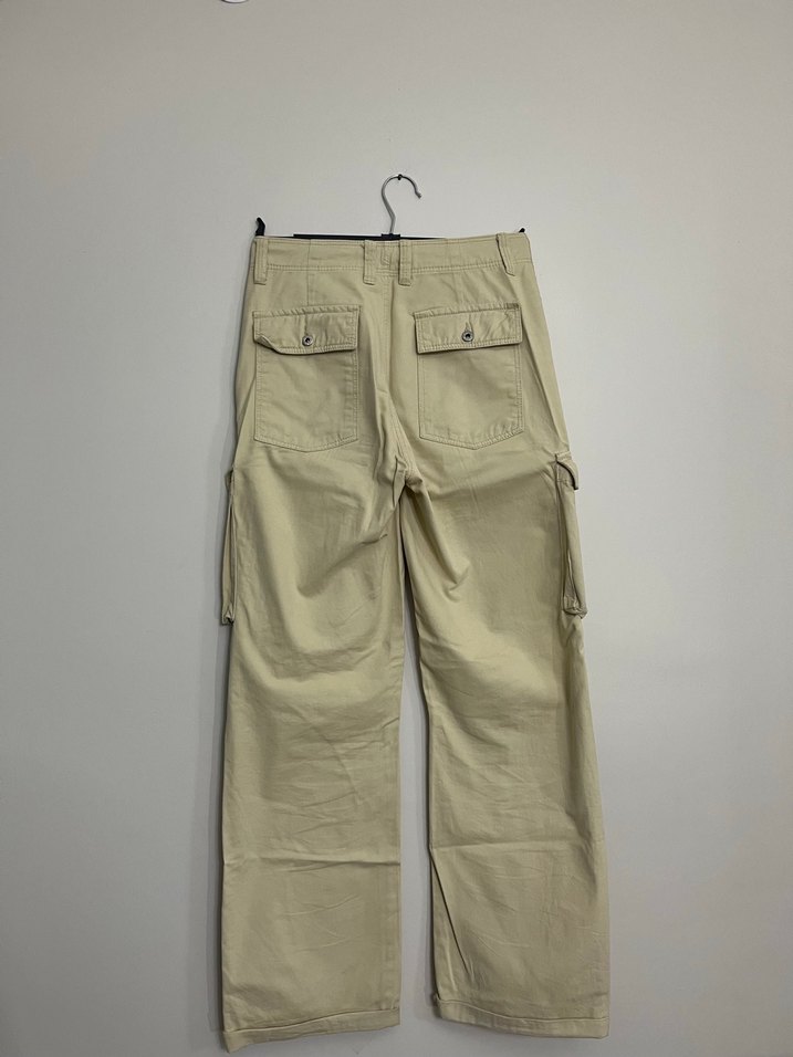 Bershka Bej Pamuklu Rahat Kesim Kadın Kargo Pantolon - Görsel 2