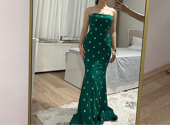 Zümrüt yeşili abiye