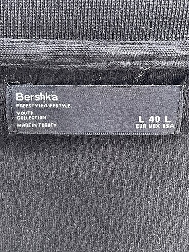 l Beden siyah Renk Bershka T-shirt %70 İndirimli.