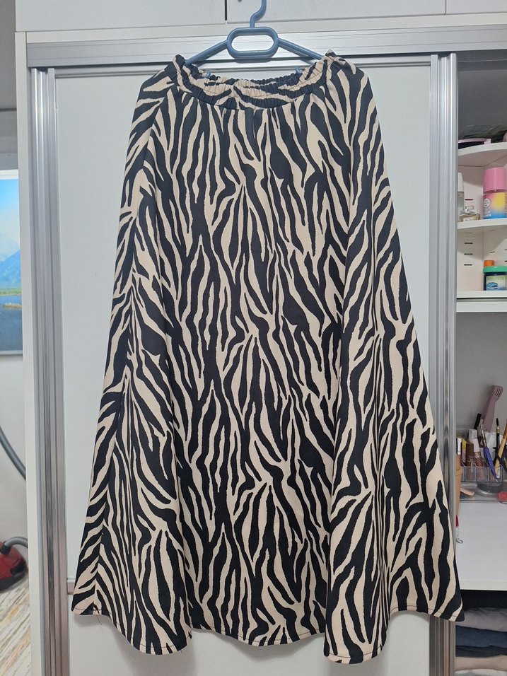 Füme Zebra Desenli Uzun Etek üst takım - Görsel 3