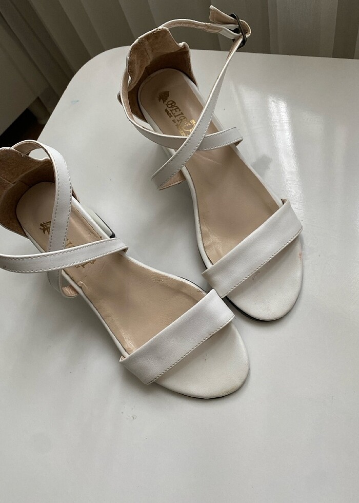 Beyaz topuklu ayakkabı - Görsel 4