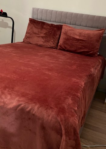 Bordo Kadife Yatak Örtüsü - Görsel 6