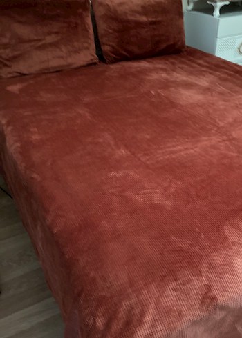 Bordo Kadife Yatak Örtüsü - Görsel 4