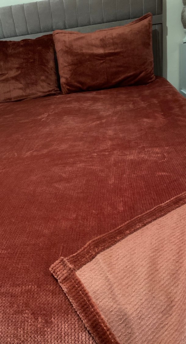Bordo Kadife Yatak Örtüsü - Görsel 5