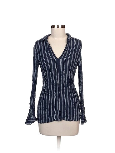 Pull and Bear Bluz %70 İndirimli.