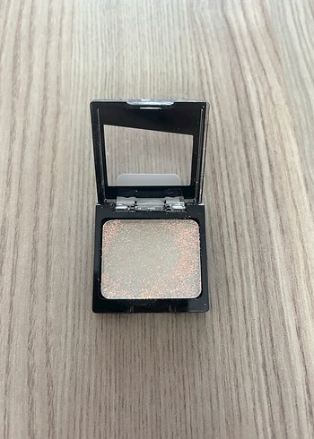 wet n wild glitter tekli göz farı - Görsel 3