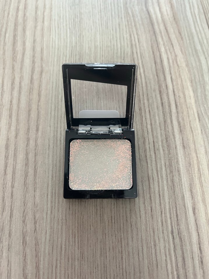 wet n wild glitter tekli göz farı - Görsel 3