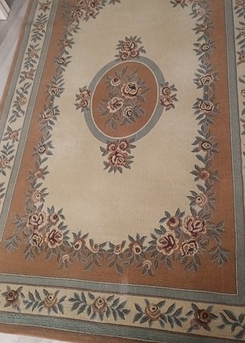 Merinos Bej Çiçek Desenli Klasik Halı