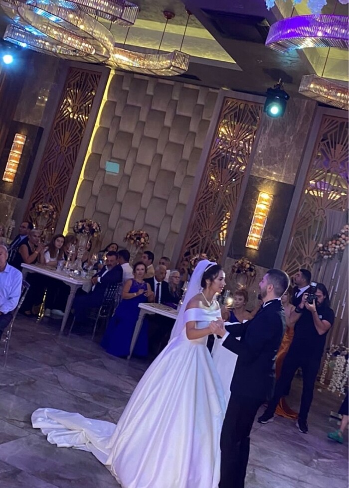 Kayık Yaka Saten Gelinlik - Görsel 4