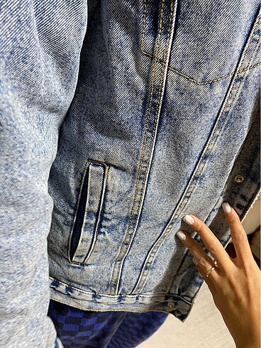 Pull and Bear İçi Kürklü Kot Ceket - Görsel 5