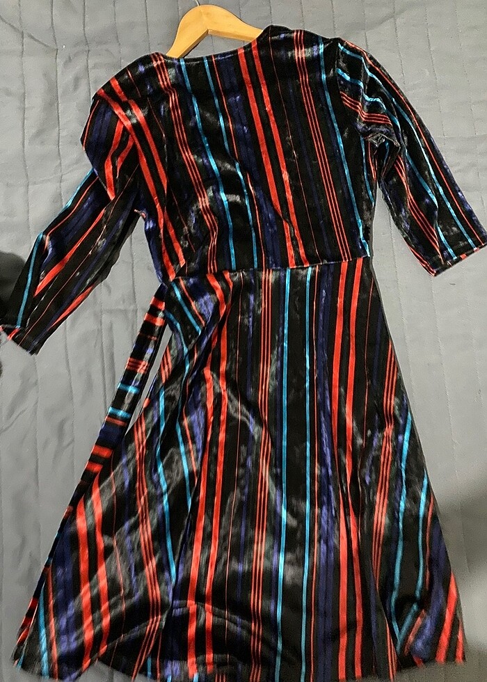 Kadife Renkli Elbise - Görsel 2