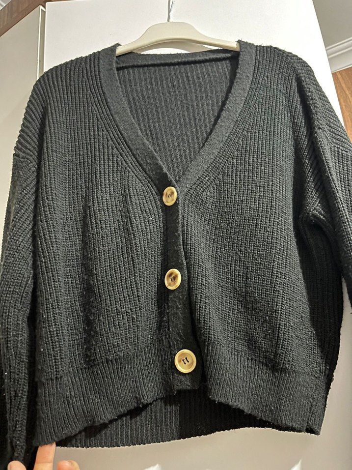 Düğmeli Siyah Örgü Kadın Hırka - Görsel 3