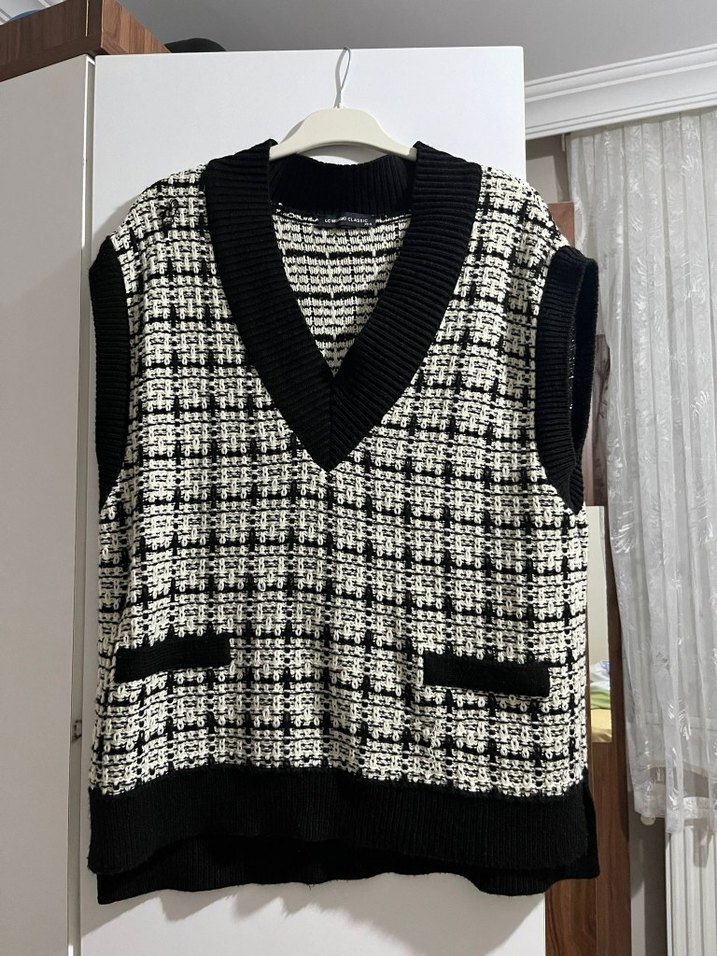 Kadın V Yaka Ekose Desenli Triko Süveter - Görsel 2