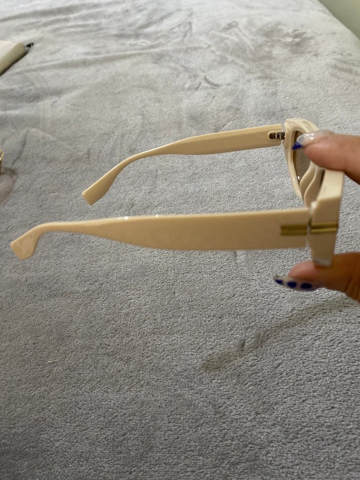 Bej Minimalist Kadın Güneş Gözlüğü - Görsel 2