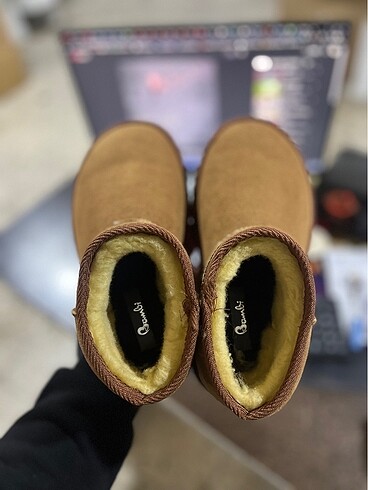 37 Beden camel Renk UGG TABA İÇİ TÜYLÜ MİNİ BOY
