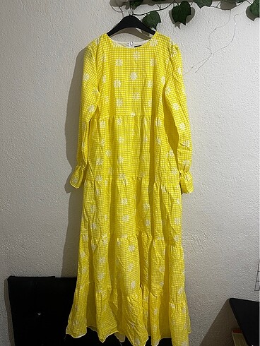 m Beden sarı Renk Trendyol modest sarı elbise