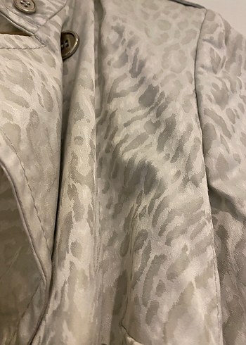 Network Gri Desenli Kemerli Midi Trençkot - Görsel 4