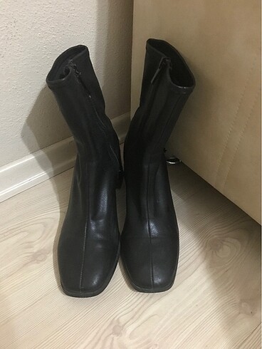 37 Beden siyah Renk Kışlık bot