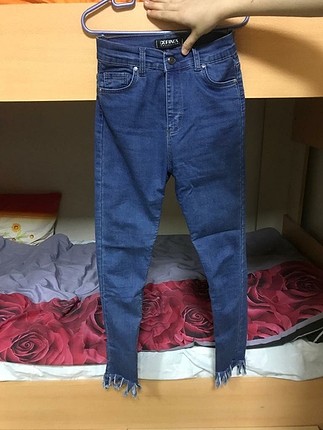 Püsküllü pantolon