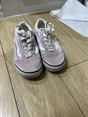 Pembe vans