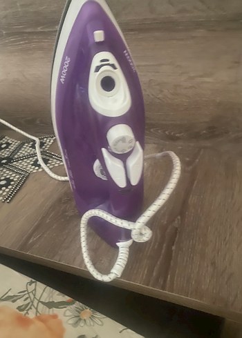 Parlak Mor Buharlı Ütü 2400W
